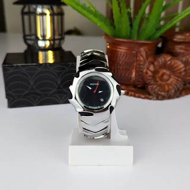 DENVOSI Analog Quartz Watch – Silver Black Edition - Image 3