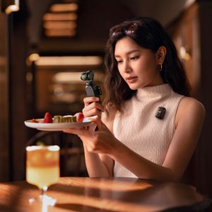 DJI Pocket 3 4K Vlogging Creator Combo