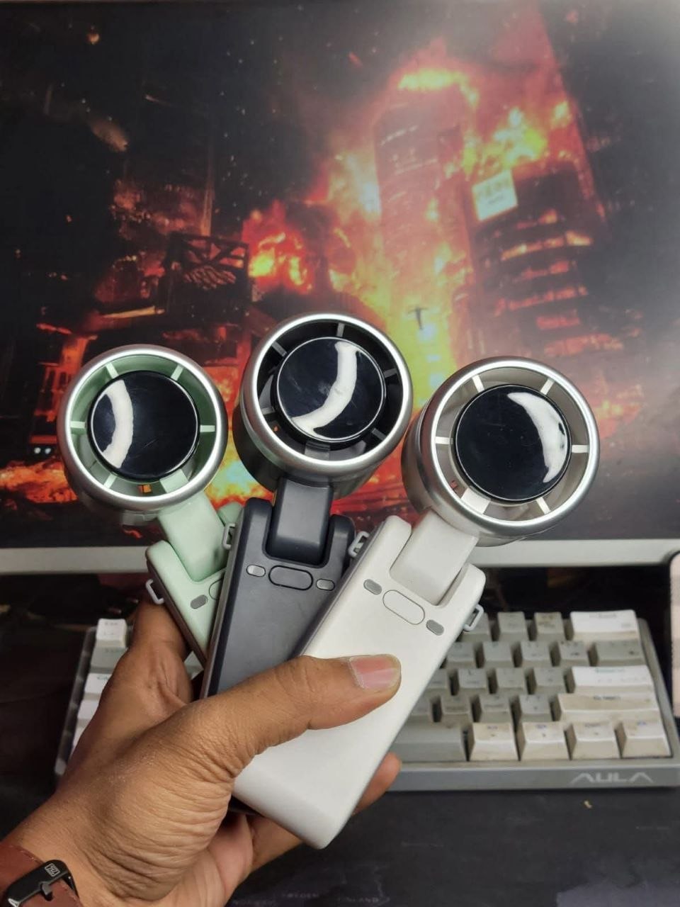 Rechargeable Turbo Mini Fan 💨 | Powerful, Portable & Ultra-Quiet - Image 6